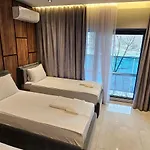 Hotel Diamant *